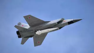 Российский истребитель перехватил американский RC-135 над Тихим океаном