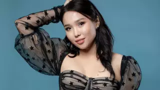 "Она одна пробила меня на слезу". Как казахстанка покоряет "Голос Украины"