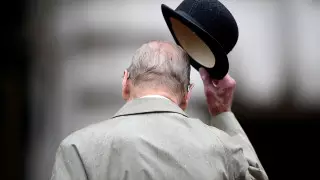 Принц Филипп незадолго до смерти обратился к сыну с тремя просьбами