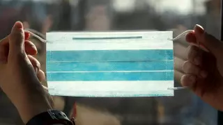 Fake: Казахстанцам советуют пить перекись, чтобы "убить червей в масках"