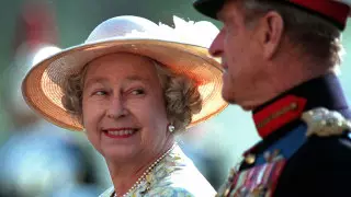 "Жасөспірім кезінде танысқан". Филипп пен Елизавета қалай бас қосқан?