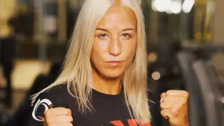 Мария Агапова стала "убийцей демонов" и сделала заявление о возвращении в UFC