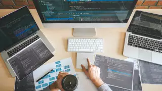 Казахстанцы жалуются на слив личных данных на сайтах и в подъездах