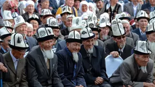 Кыргызстану предрекли откат в развитии на 100 лет при переходе на латиницу