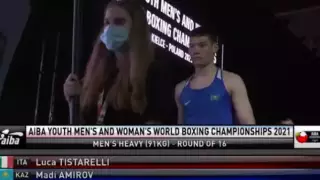 Казахстанец побил чемпиона Италии по боксу