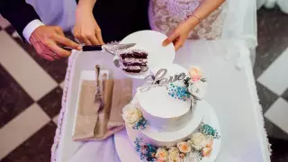 Сколько пар поженились в романтическую дату 15 апреля в Алматы