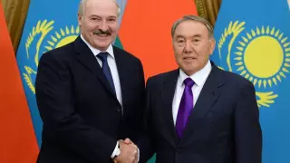 Назарбаев и Лукашенко поговорили по телефону