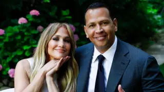 Дженнифер Лопес расторгла помолвку с женихом