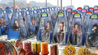 Необычный способ защиты от коронавируса применили в Южной Корее