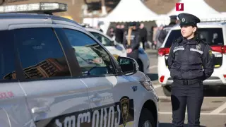 Вооруженный мужчина взял в заложники посетителей банка в Грузии