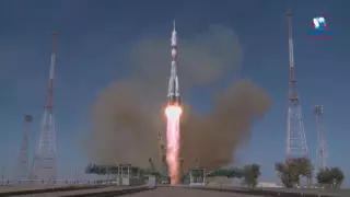 Космический корабль приземлился в степи Казахстана