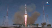 Космический корабль приземлился в степи Казахстана