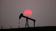 Накопленный в пандемию запас нефти почти исчерпан - СМИ