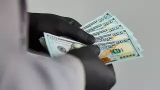 Фальшивые доллары продавали алматинцам