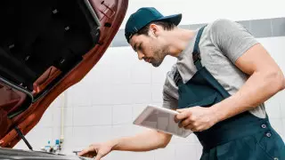 Электронные паспорта автомобилей начали оформлять в Казахстане