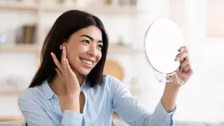 Почему полезно смотреть на свое лицо, выяснили ученые