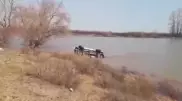 Внедорожник с трупом мужчины извлекли из реки Есиль в СКО