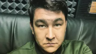 Азамат Мусагалиев рассказал об обратной стороне съемок на ТНТ