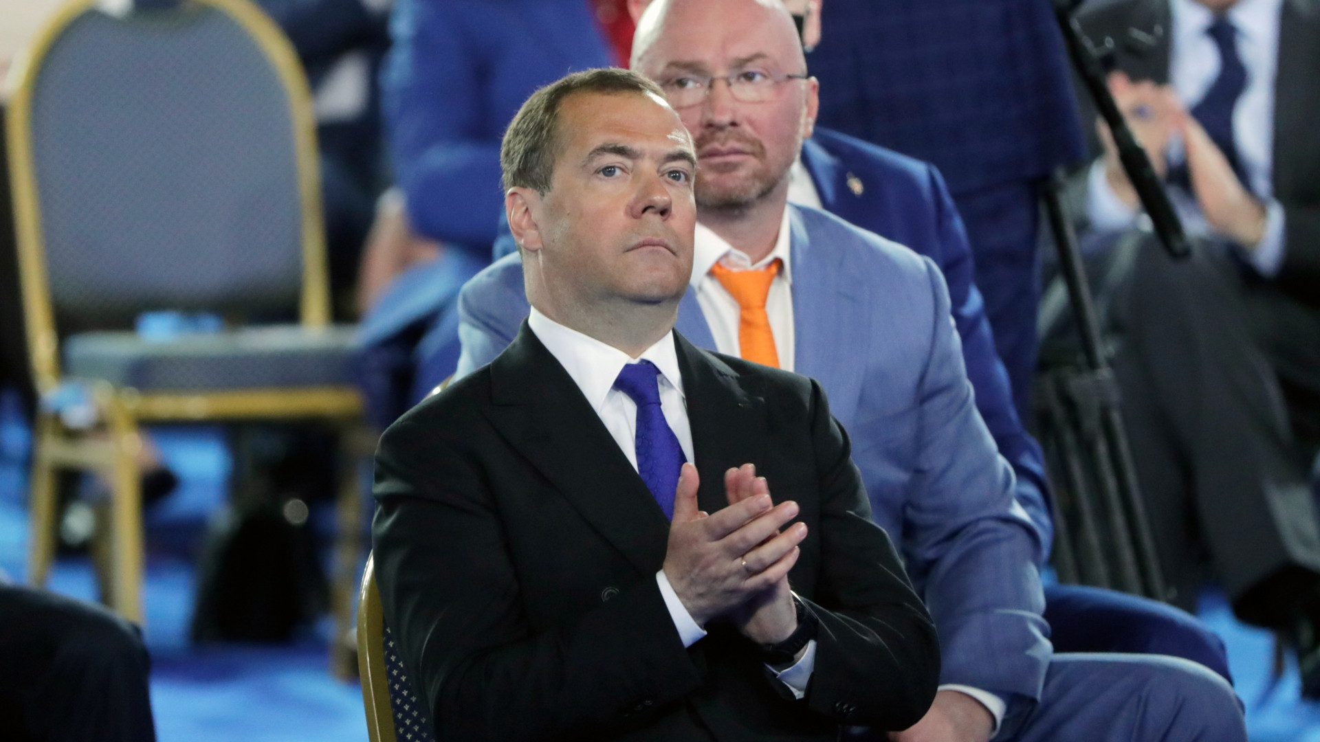 Медведев заявил о возвращении эпохи холодной войны в отношениях с США ...