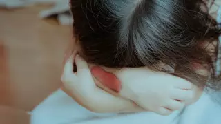 Пропавшая в Каражале малолетняя девочка найдена в заброшенном доме с предполагаемым педофилом