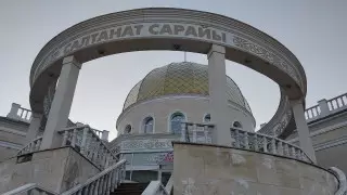 Помпезно презентованный дворец бракосочетания рушится в Костанае