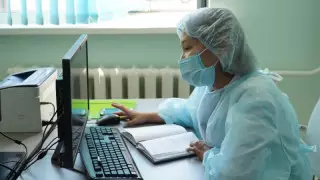 Дәрігерлер науқасты тексерудің 15 минутын мәлімет толтыруға жұмсап жүр - депутат