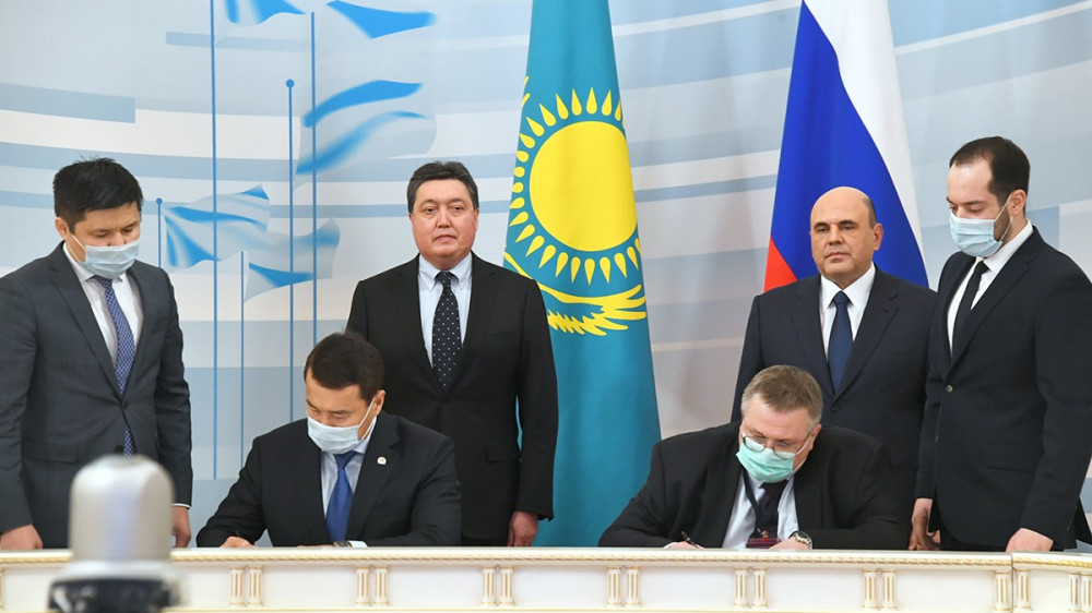 Казахстан и Россия подписали программу экономического сотрудничества до 2025 года