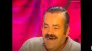 Умер герой мема про "испанца-хохотуна"