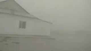 Пыльная буря надвигается на южные регионы Казахстана