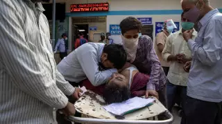 "Коронавирусный шторм". Что происходит в Индии