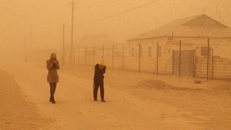 Пыльная буря в Актау. Фото Lada.kz