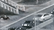 Нападение грабителя на девушку попало на видео в Нур-Султане