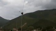 Жесткое падение парапланеристов на землю попало на видео в Алматинской области