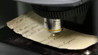 Ученые изучают письмо из бутылки, которую могли сбросить с "Титаника"