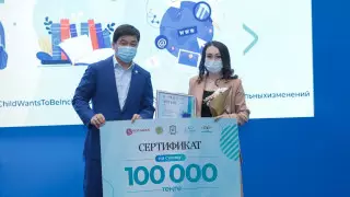 Байбек наградил журналистов за поддержку проекта по инклюзивному образованию