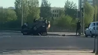 Авто перевернулось на перекрестке в Нур-Султане