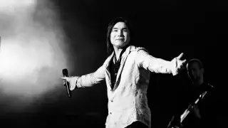 "5 минут сөйлессең, бірден ғашық боласың".