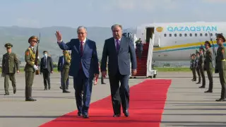 Токаев прилетел в Таджикистан