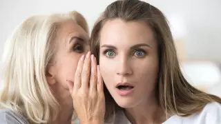 ДНК-тест помог нелегально удочеренной женщине найти родителей