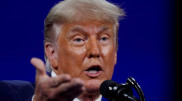 На Трампа подали в суд за то, что он называл коронавирус "китайским"