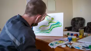 Осужденный художник продает картины из СИЗО