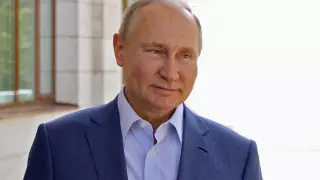 В Кремле объяснили угрозу Путина "выбить зубы" желающим что-то откусить от России