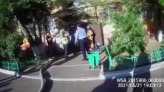 Спасение младенца и дедушки из пожара попало на видео в Нур-Султане