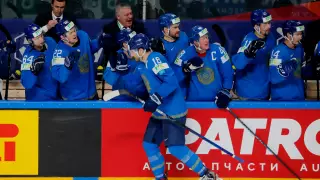 Казахстан одержал третью победу на чемпионате мира по хоккею, обыграв Германию