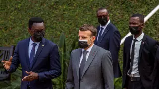 Макрон извинился за геноцид африканцев