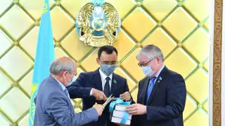 В Сенате презентовали сборник документальной хроники периода Ашаршылық