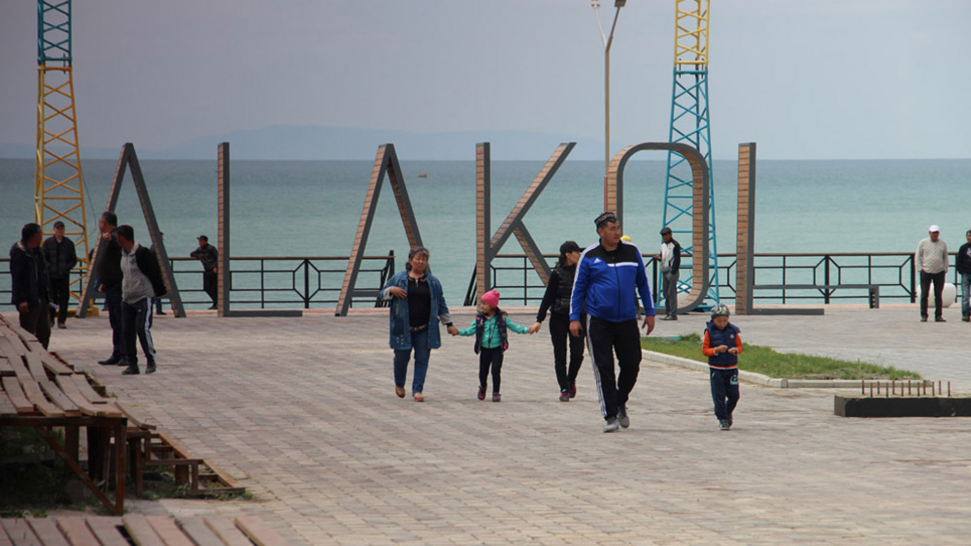 город в казахстане ушарал