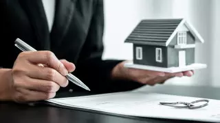 Жертв риелтора-мошенника ищут в Алматы