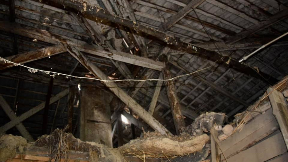Потолок обвалился в одном из многоквартирных домов Алматы