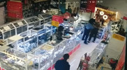 Мужчина ограбил 8-летнюю девочку в Нур-Султане